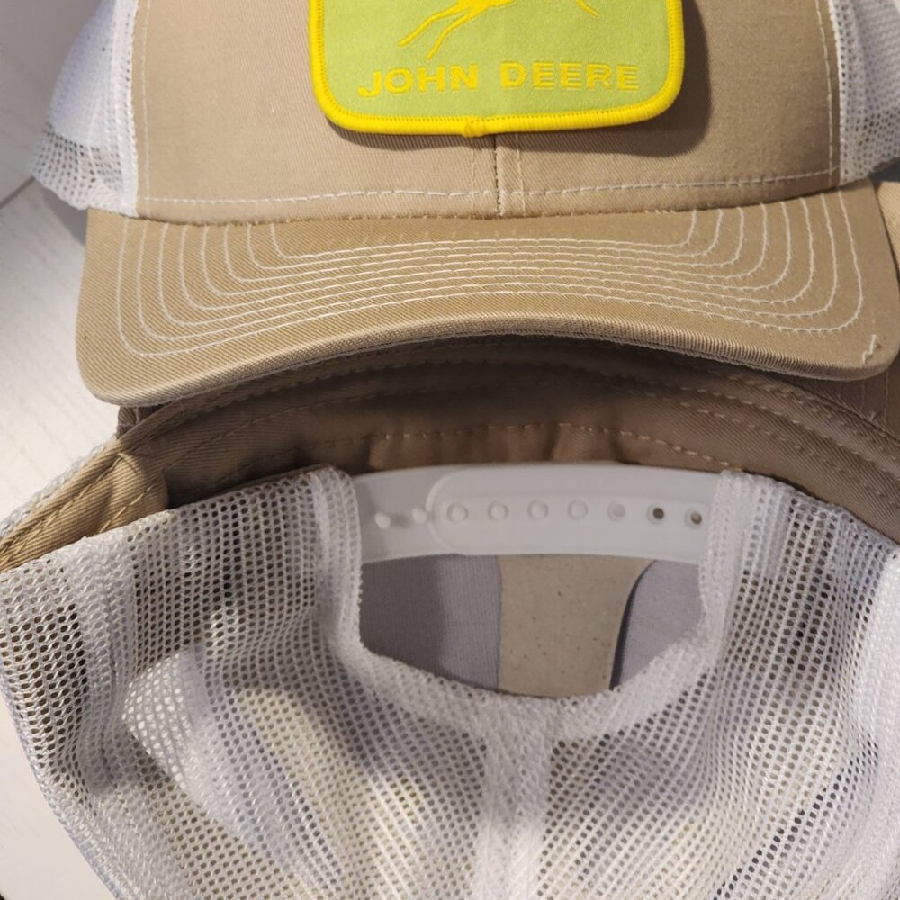 John Deere Khaki/White Mesh Snapback Trucker Hat - Picture 3 of 3